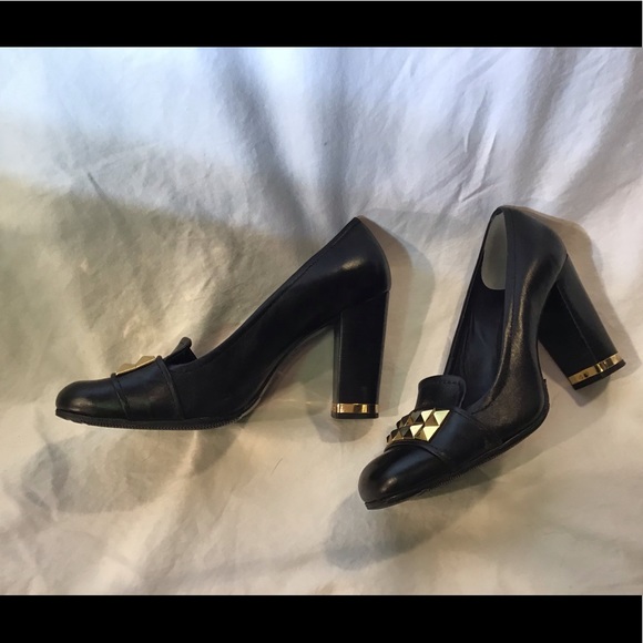 Tory Burch black leather studded pumps, EUC, sz 8M - Picture 3 of 8